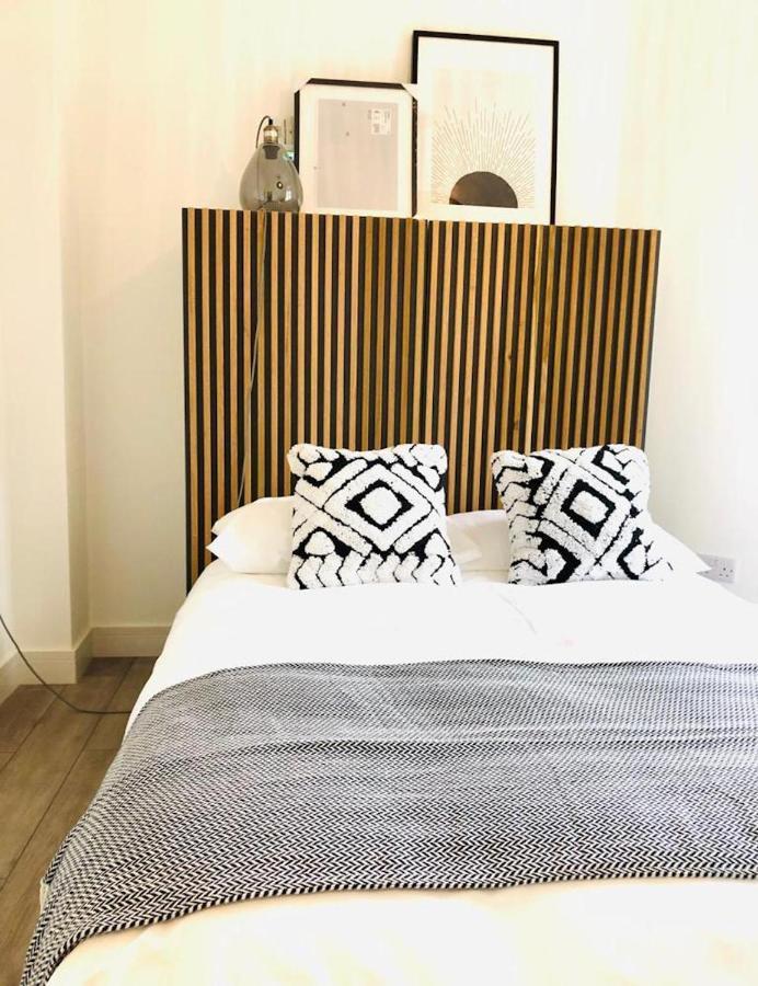 See Our Amazing Score At The Kepties - 5 X Luxurious Serviced Apartments - With Gardens - Fully Equipped - Free Parking - By Orion Short Stays - See Our Other Individual Listings --- This Is For Brand Awareness Only --- Arbroath Extérieur photo